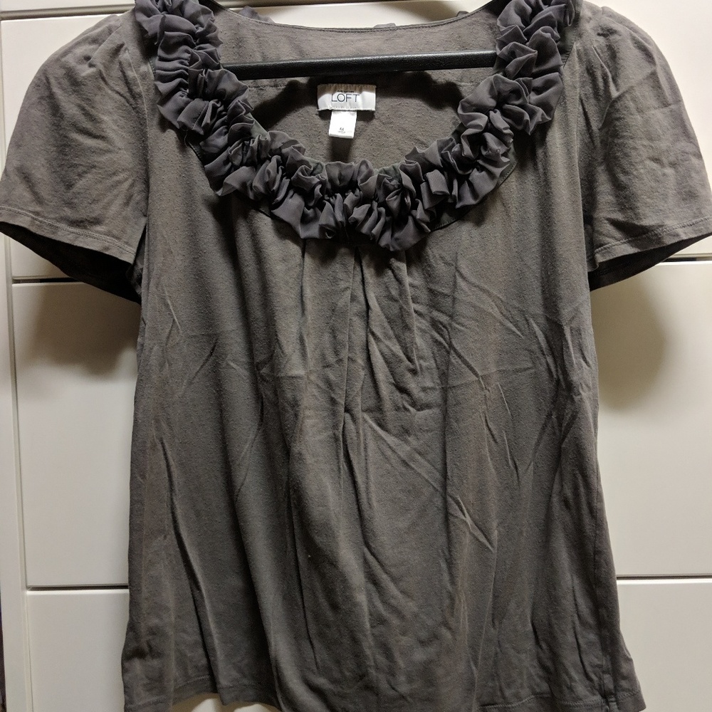 Gray tee